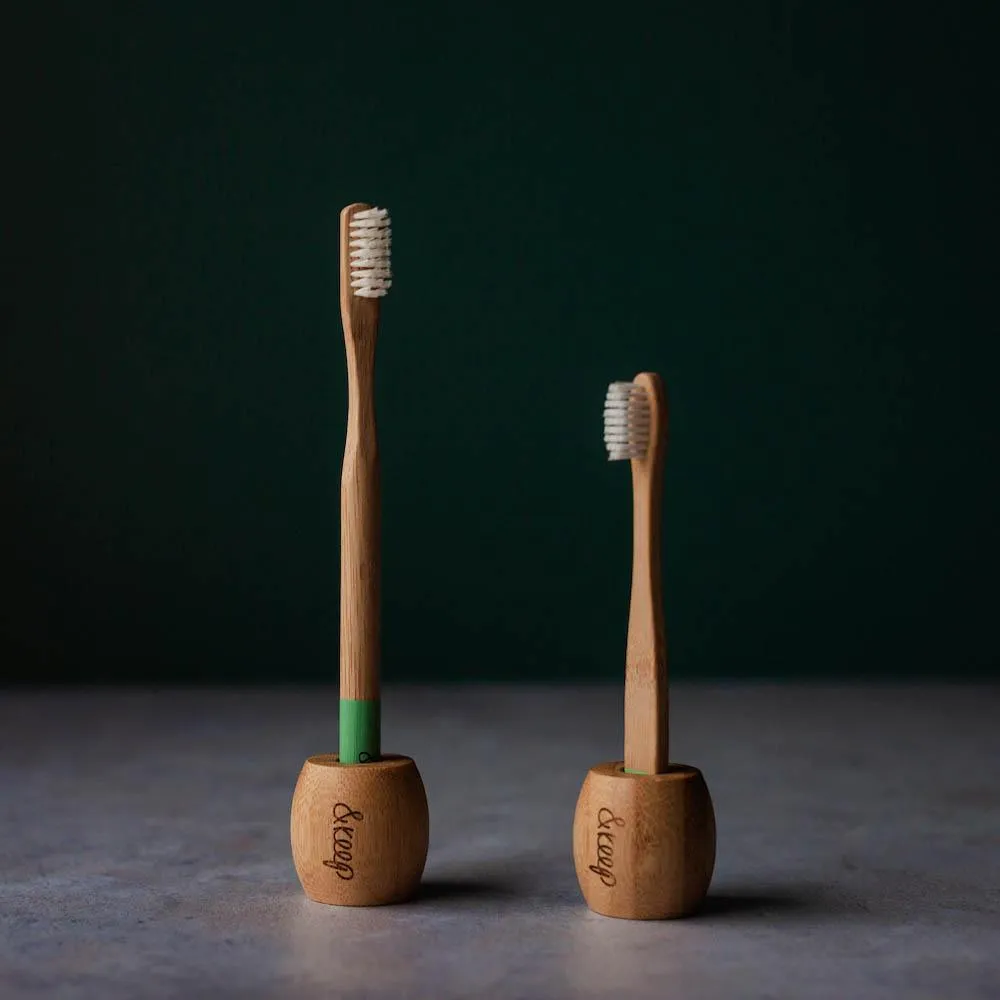 &Keep Bamboo Toothbrush Stand